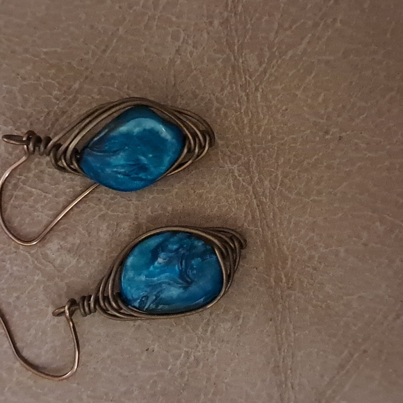 Earrings - Picture 2 of 3